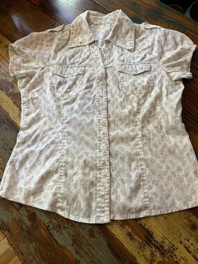 Women’s Skulls Short-Sleeve Button-Up Blouse